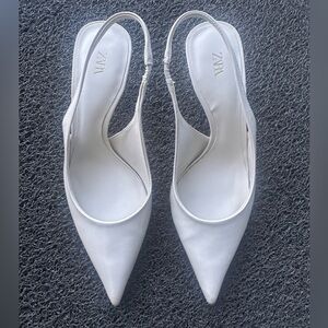 Zara Glossy Cream Pointed Slingback Kitten Heels‎ size 37